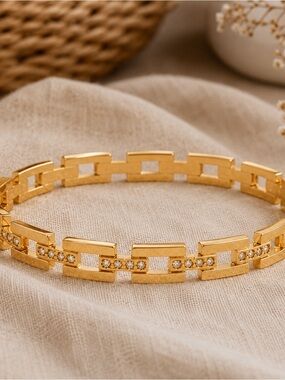 Gold Geometric Link Bracelet with Crystal Details